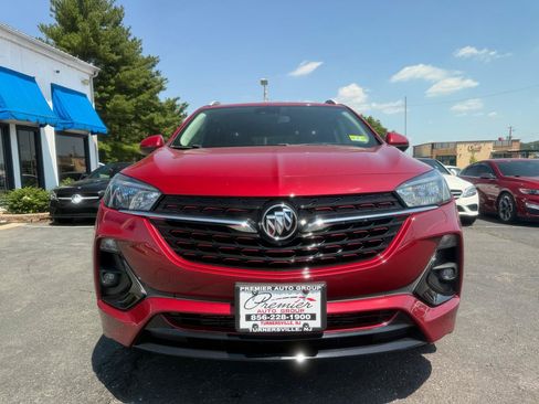 Used 2021 Buick Encore GX Select w/ Advanced Technology Package AWD/4WD image 2