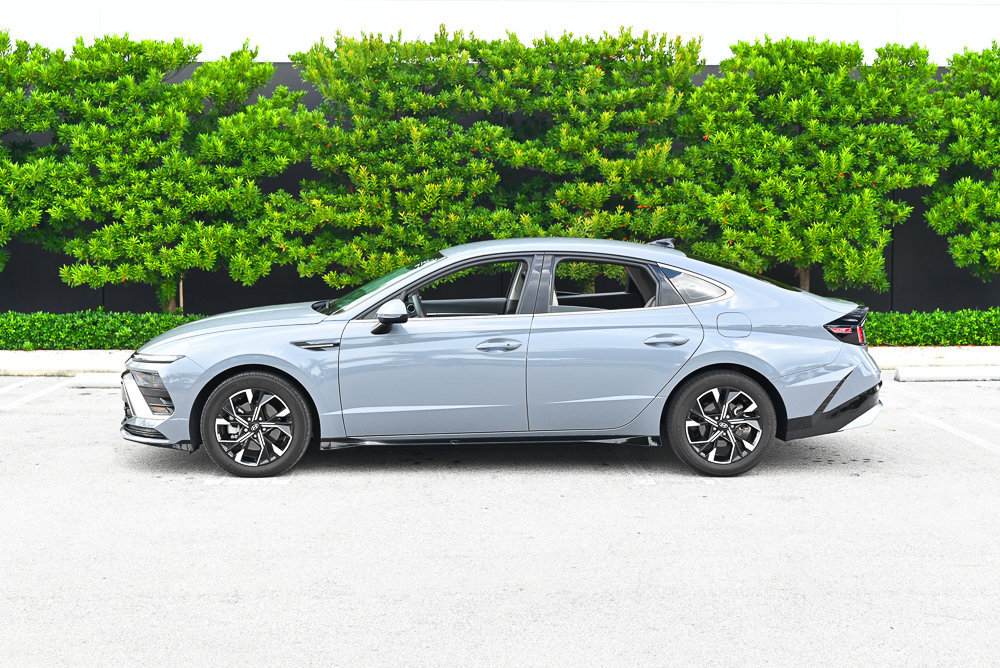 Used 2024 Hyundai Sonata SEL FWD image 3