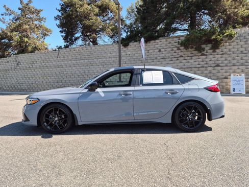 Used 2024 Honda Civic Sport image 2