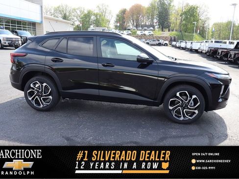 New 2026 Chevrolet Trax RS FWD image 1