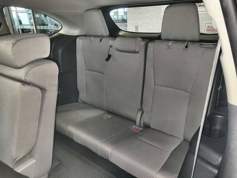 Used 2023 Toyota Highlander L FWD image 23