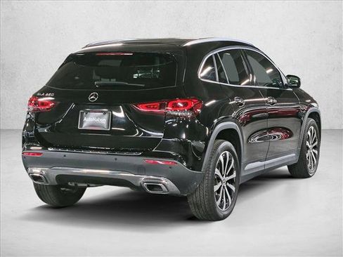 Used 2021 Mercedes-Benz GLA 250 w/ Premium Package image 5