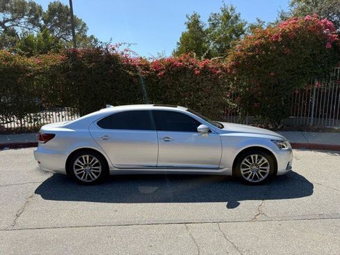 Used 2015 Lexus LS 460 L w/ Ultra Luxury Package AWD/4WD image 8