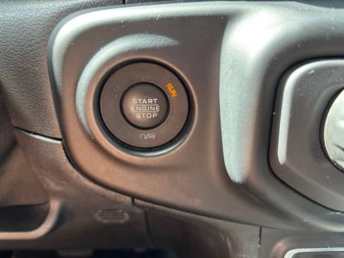 Used 2021 Jeep Wrangler Unlimited Sport AWD/4WD image 34