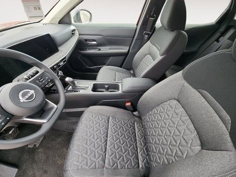 New 2025 Nissan Kicks SV w/ Interior Electronics Package image 9