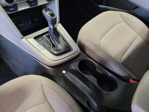 Used 2019 Hyundai Elantra SEL w/ Winter Weather Package image 26