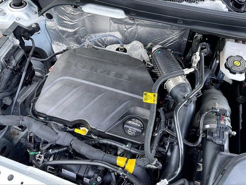 Used 2025 Chevrolet Trax ACTIV w/ Sunroof Package image 31