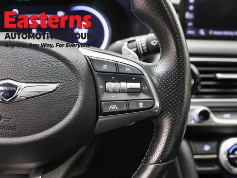 Used 2023 Genesis G70 2.0T image 16