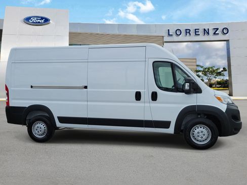 Used 2026 RAM ProMaster 2500 w/ Convenience Group FWD image 4