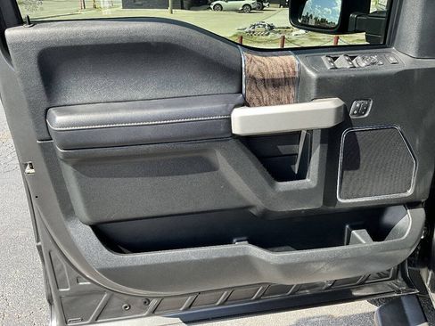 Used 2019 Ford F250 Lariat w/ Lariat Ultimate Package AWD/4WD image 21