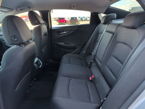 Used 2018 Chevrolet Malibu LT image 19