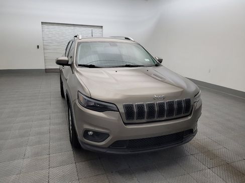 Used 2019 Jeep Cherokee Latitude Plus image 14