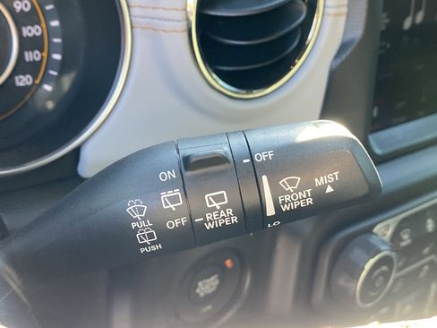 Used 2022 Jeep Wrangler Unlimited High Altitude image 72