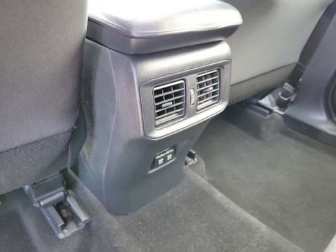 Used 2020 Toyota RAV4 XLE w/ Convenience Package image 12