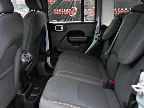 Used 2024 Jeep Wrangler Willys image 37