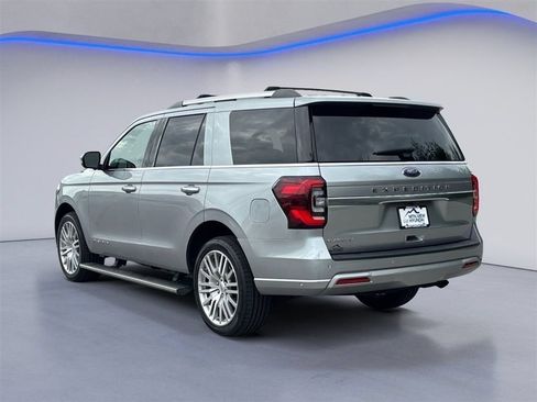 Used 2024 Ford Expedition Platinum AWD/4WD image 6