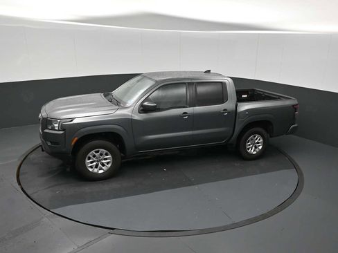 Used 2024 Nissan Frontier SV AWD/4WD image 13