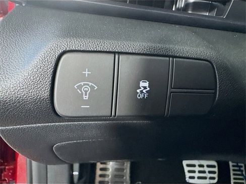 New 2025 Hyundai Elantra Sport image 12