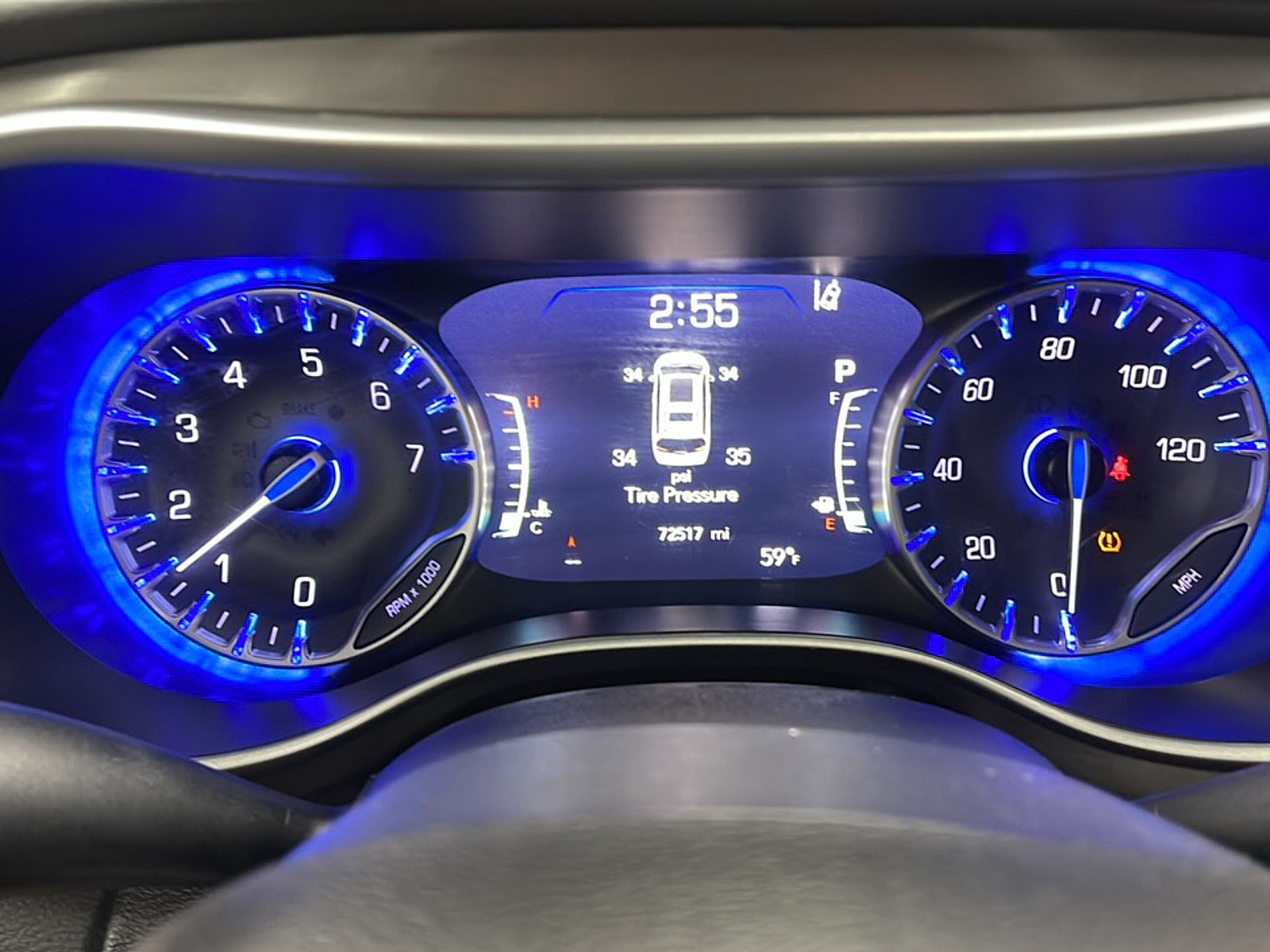 Used 2024 Chrysler Pacifica Touring-L FWD image 5