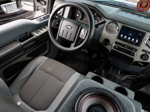 Used 2016 Ford F250 XLT AWD/4WD image 10