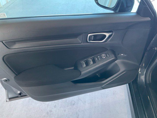 Used 2025 Honda Civic Sport image 4