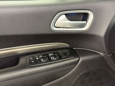 Used 2019 Dodge Durango SXT w/ 3rd Row Seating Group AWD/4WD image 14