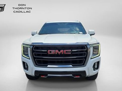 Used 2024 GMC Yukon AT4 w/ AT4 Premium Package AWD/4WD image 8