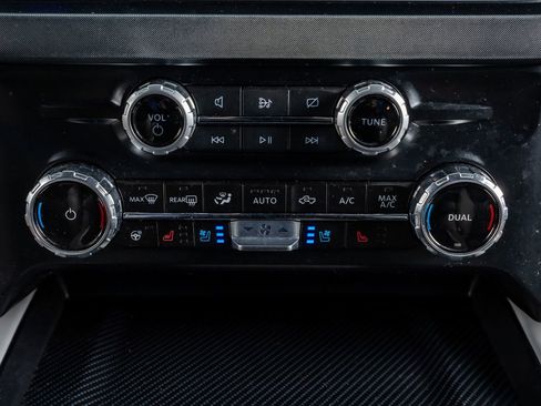 Used 2024 Ford F450 Limited image 26