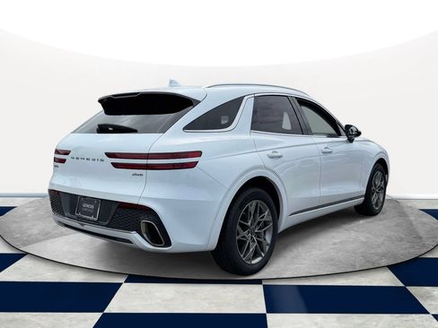 Certified 2025 Genesis GV70 2.5T AWD/4WD image 5