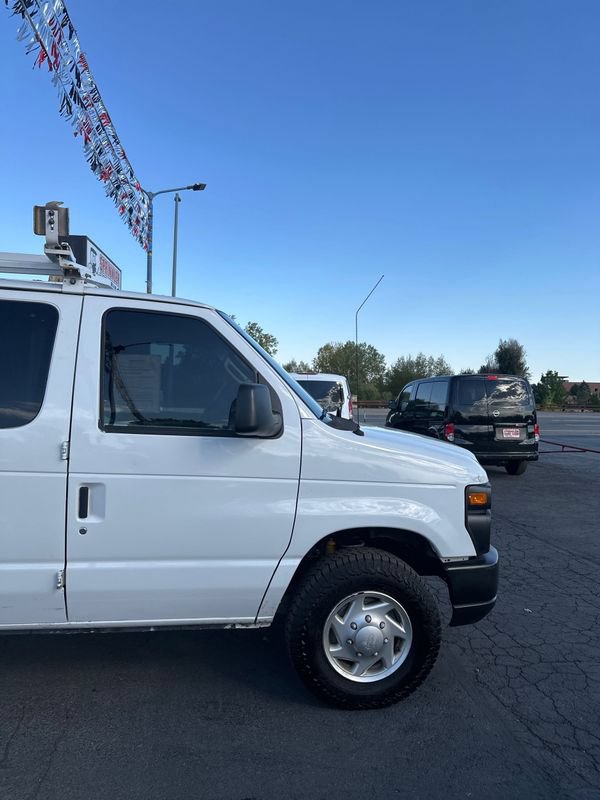 Used 2011 Ford E-250 and Econoline 250 w/ PWR Group RWD image 5