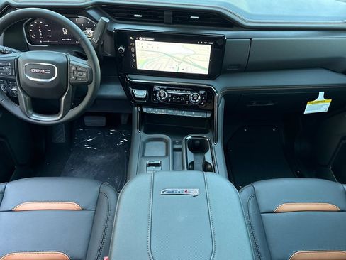New 2026 GMC Sierra 2500 AT4 w/ AT4 Premium Plus Package AWD/4WD image 13