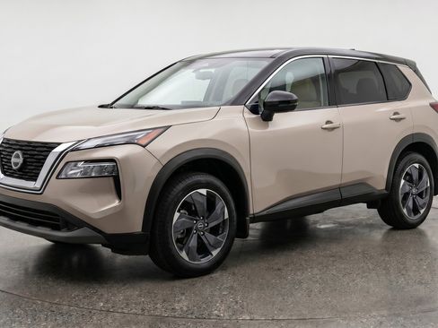 Used 2025 Nissan Rogue SV FWD image 3