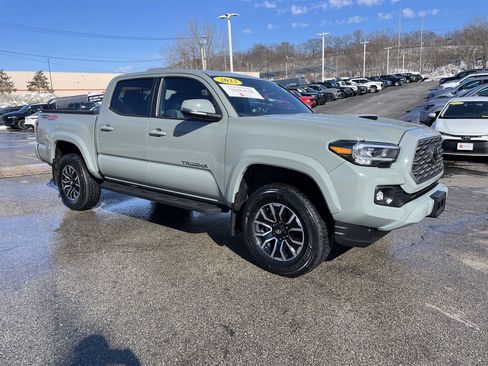 Used 2023 Toyota Tacoma TRD Sport image 6