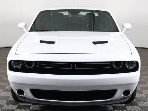Used 2023 Dodge Challenger SXT image 8