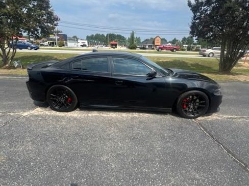 Used 2020 Dodge Charger Scat Pack w/ Daytona Edition Group RWD image 2
