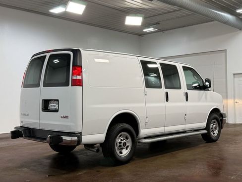 Used 2024 GMC Savana 2500 w/ Driver Convenience Package image 4