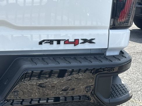 New 2026 GMC Sierra 2500 AT4X w/ LPO, Black Badging Package AWD/4WD image 8