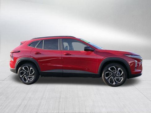 New 2026 Chevrolet Trax RS image 2