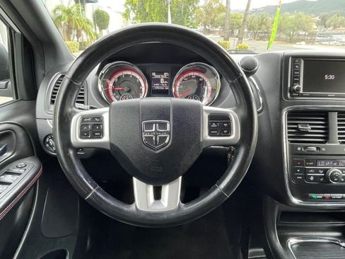 Used 2018 Dodge Grand Caravan GT FWD image 11