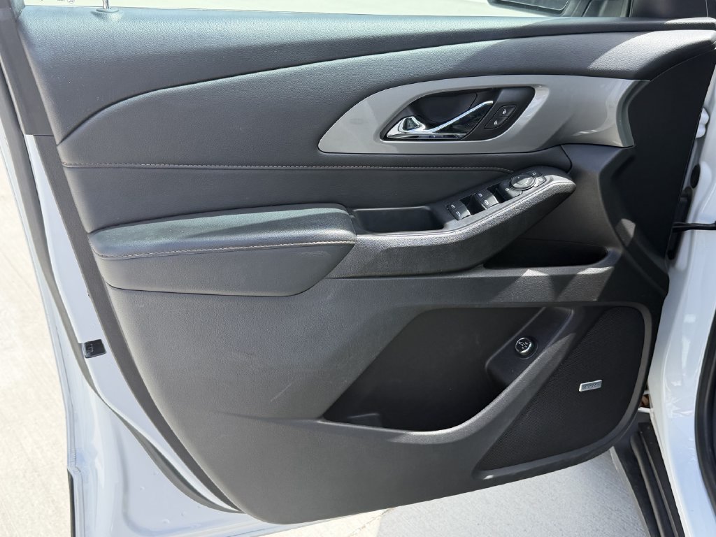 Used 2021 Chevrolet Traverse RS FWD image 10