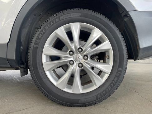 Used 2015 Toyota RAV4 Limited image 17