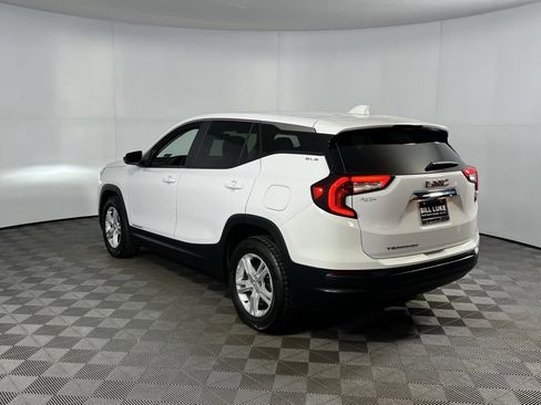 Used 2024 GMC Terrain SLE image 7