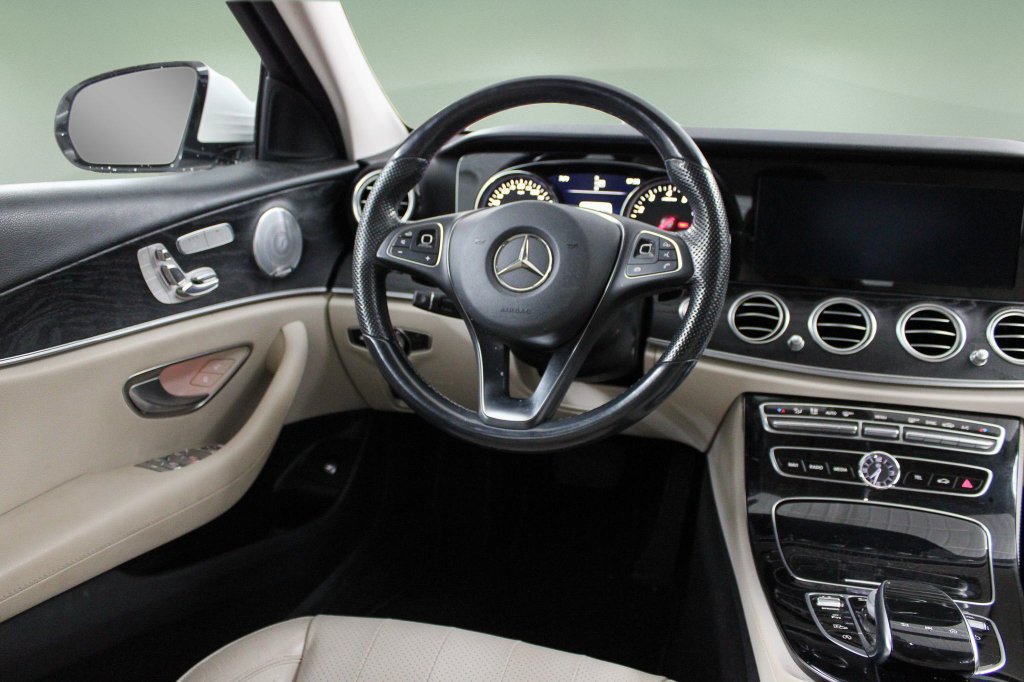 Used 2017 Mercedes-Benz E 300 4MATIC image 18