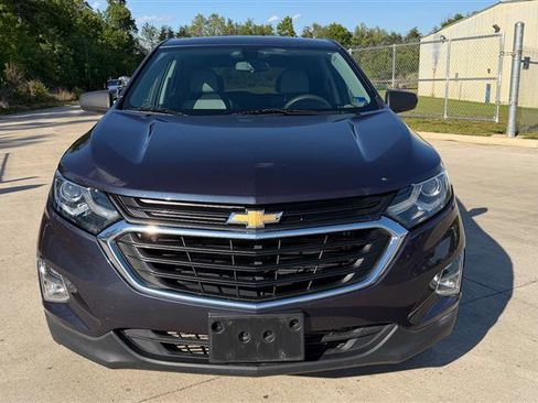 Used 2019 Chevrolet Equinox LS w/ LS Convenience Package AWD/4WD image 10