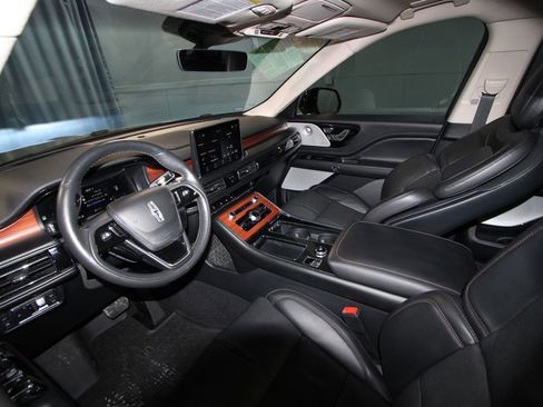 Used 2021 Lincoln Aviator Grand Touring w/ Equipment Group 302A image 2