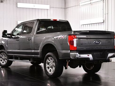 Used 2017 Ford F250 Lariat w/ Lariat Ultimate Package image 5