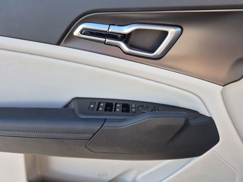 New 2026 Kia Sportage EX image 6
