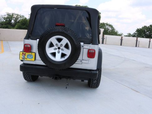 Used 2003 Jeep Wrangler Rubicon AWD/4WD image 36