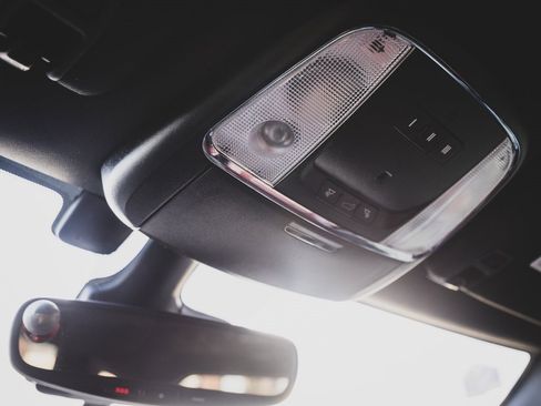 Used 2018 Dodge Durango SRT w/ Technology Group image 19