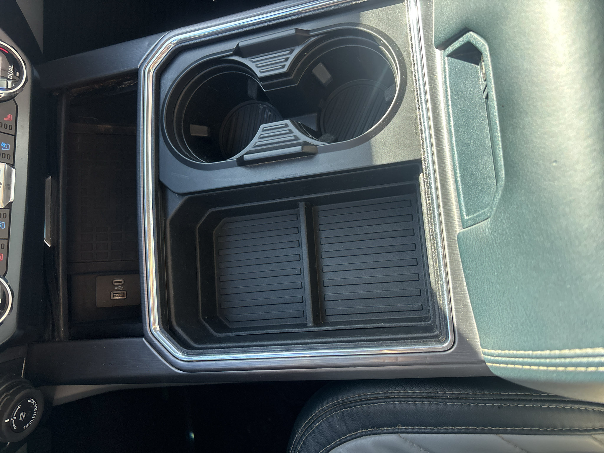 Used 2022 Ford F450 Limited w/ FX4 Off-Road Package AWD/4WD image 18